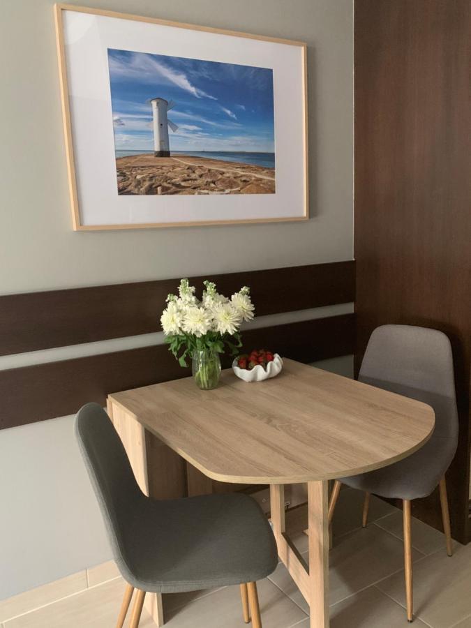 Apartament- Blisko Morza- W Trzech Koronach Z Prv Miejscem Parkingowym W Cenie! 슈비노우이스쳬 외부 사진