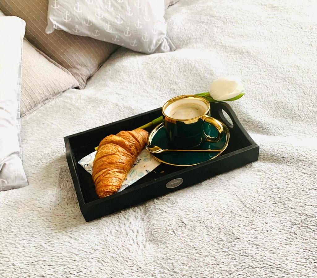 Apartament- Blisko Morza- W Trzech Koronach Z Prv Miejscem Parkingowym W Cenie! 슈비노우이스쳬 외부 사진