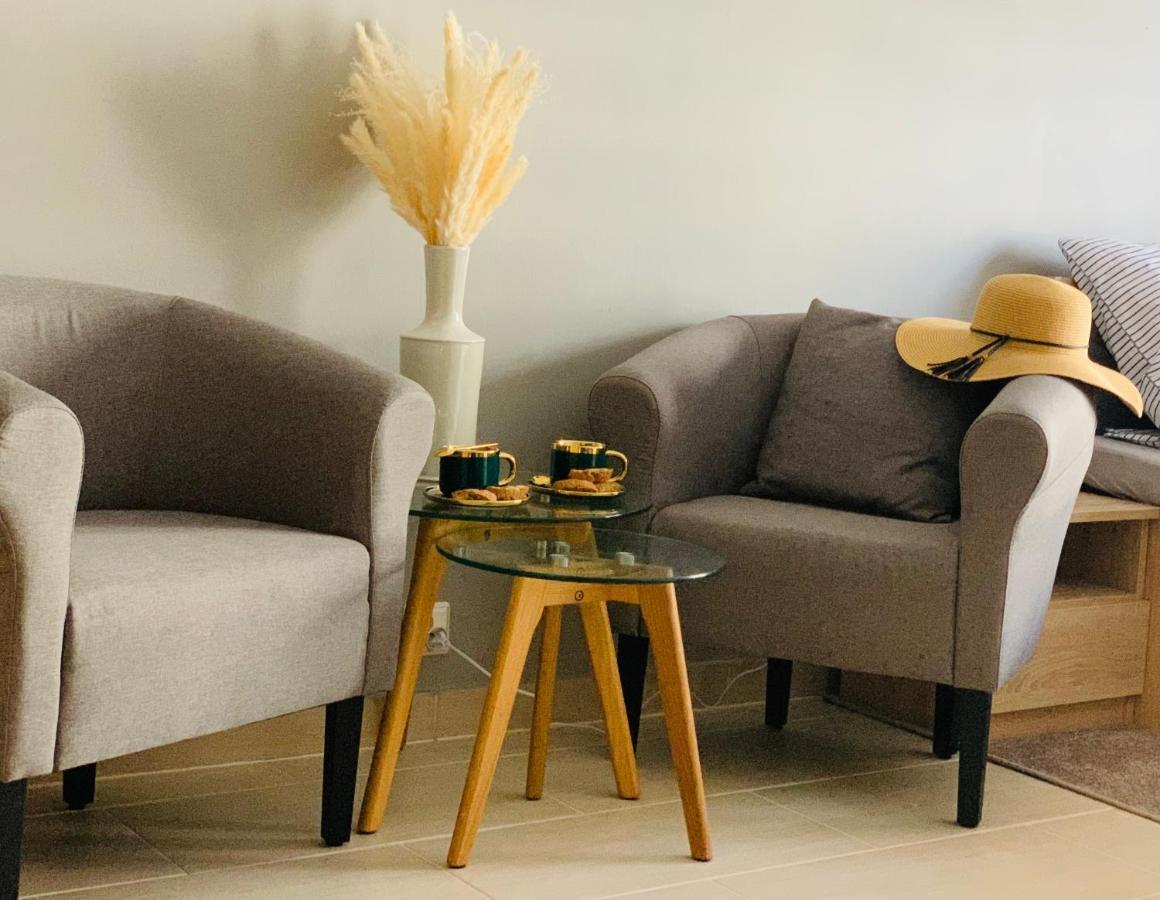 Apartament- Blisko Morza- W Trzech Koronach Z Prv Miejscem Parkingowym W Cenie! 슈비노우이스쳬 외부 사진